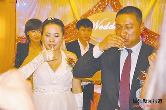 图文:网传昆明筇竹寺方丈私自还俗完婚